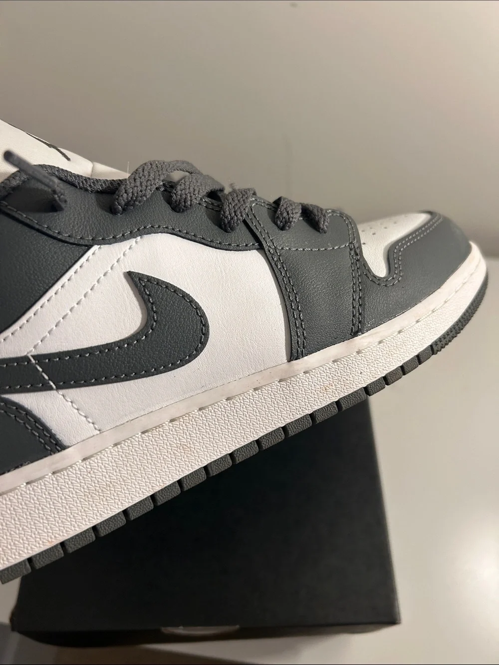 Jordan Kids size 6.5 Low-Top Sneakers - White & Dark Gray